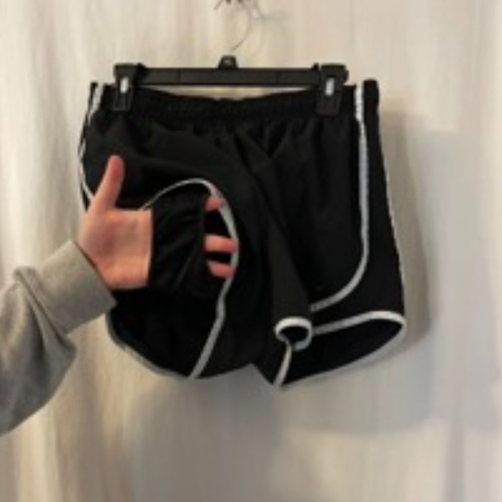 Nike Dri-Fit Shorts; XL